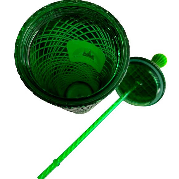 Starbucks NWT Wicked Emerald City Limited Edition Green Gemstone Cup & Keychain - Picture 10 of 15